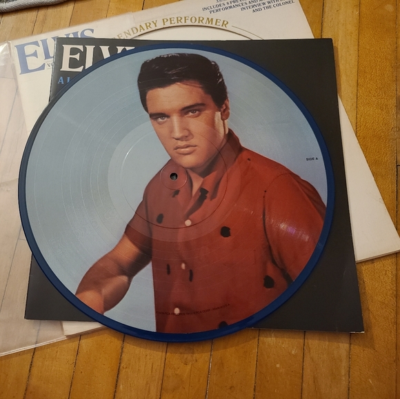 Elvis Vol. 3 A Legendary Performer vintage vinyl album picture record Fair - Picture 2 of 11